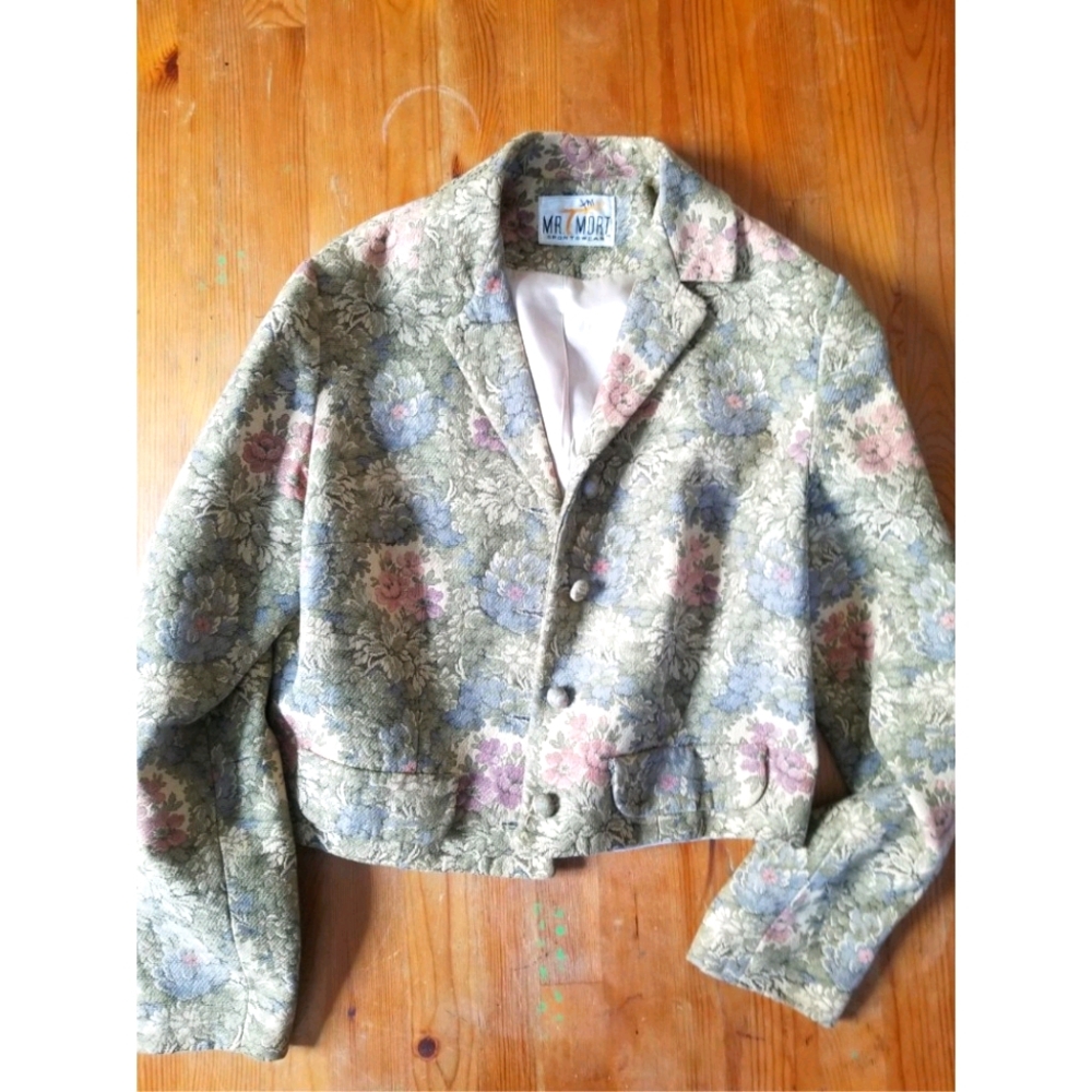 Vtg 90s Cropped floral tapestry blazer
